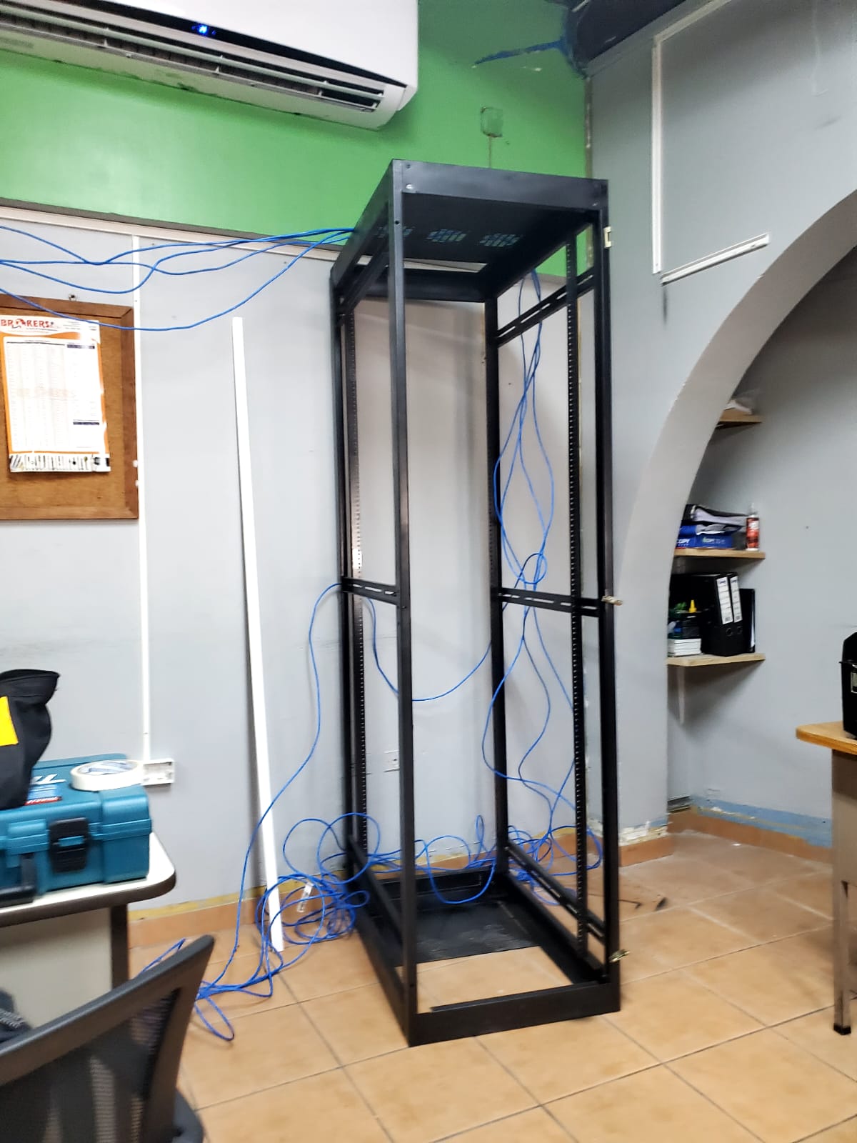 Rack abierto sin cables